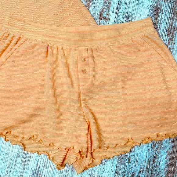 𝅺stars Above Women's Light Orange Textured Knit Pajama Shorts 2pc Set - Picture 2 of 5